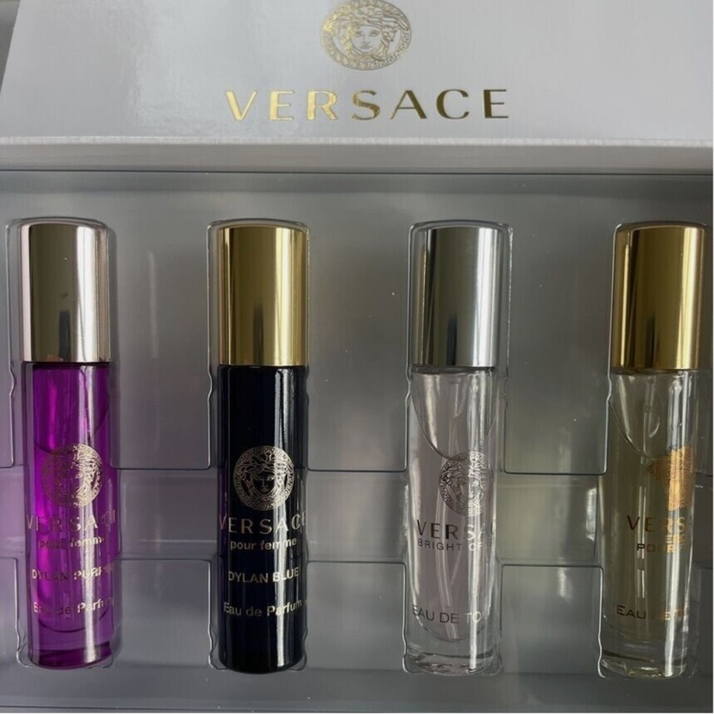 Woman’s Versace travel set of 4 brand new